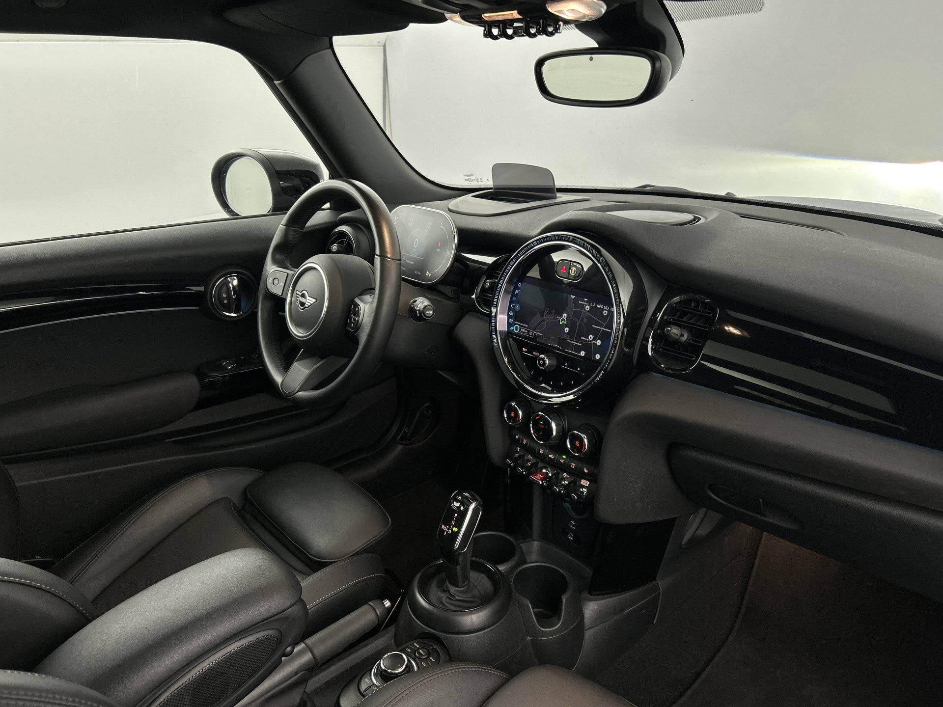 MINI Cooper Mini 1.5 Camden Plus Pano-dak/Head-Up Display/Camera/Leder 54396301 afbeelding 21 hexon-img:76d641ddf18eadc5