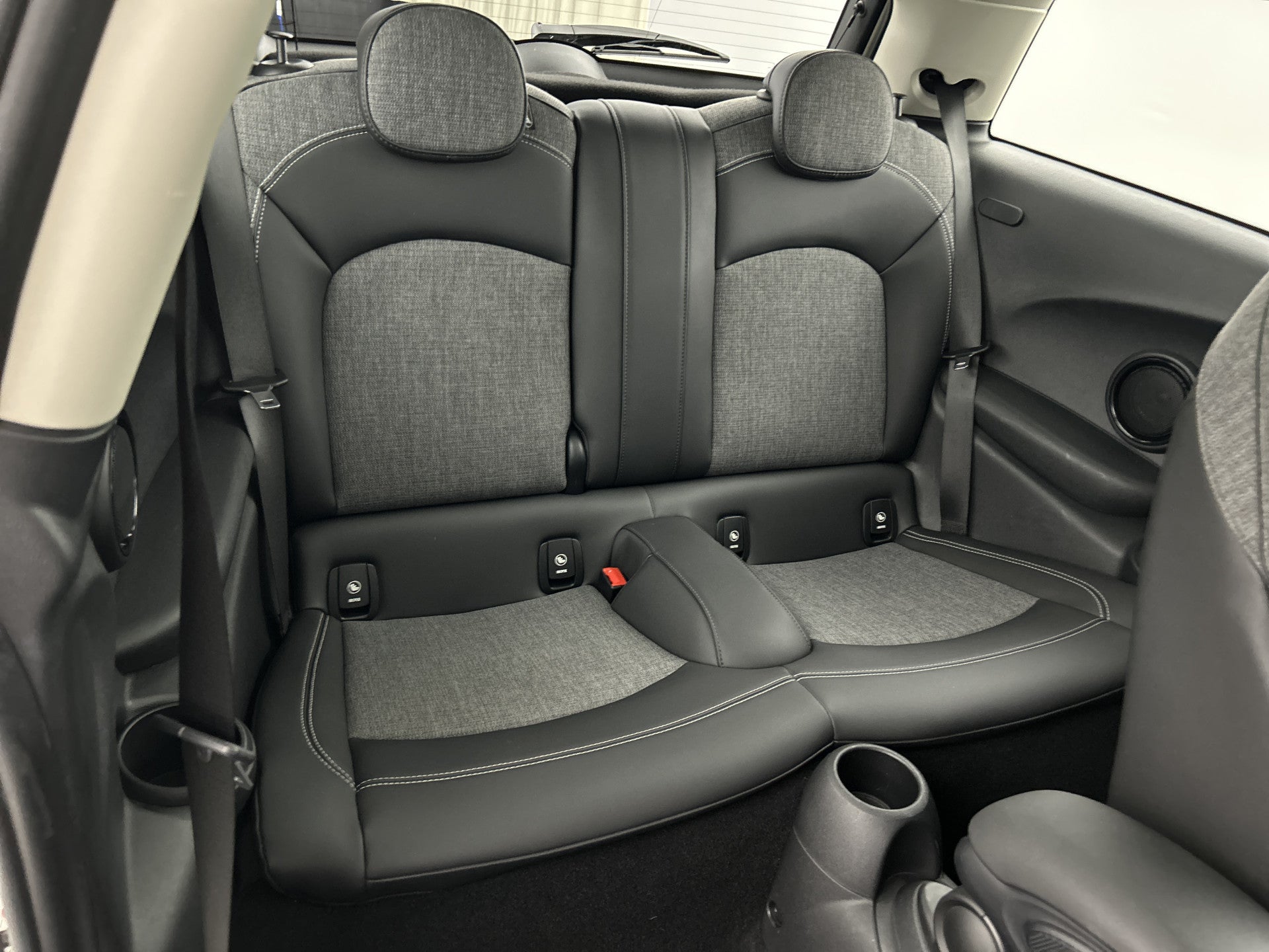 MINI Cooper 1.5 136 PK Aut. Heddon Street Ed. Pano-dak/Sportstoelen/Carplay 54513288 afbeelding 53 hexon-img:ede9a2c9a17aab3b