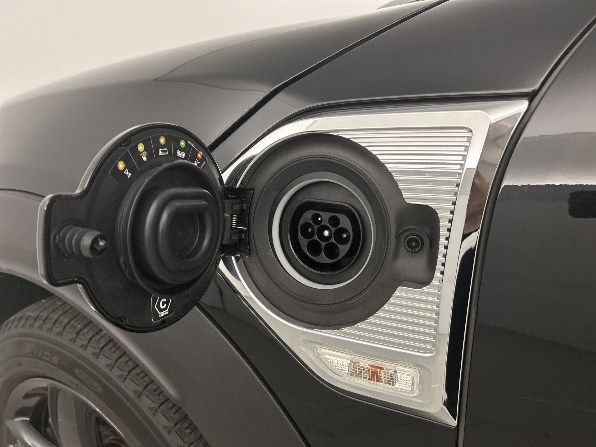 MINI Countryman COOPER SE ALL4 Edition Premium plus | Pano-dak | H&K 55461143 afbeelding 32 hexon-img:60b3d8db58555097