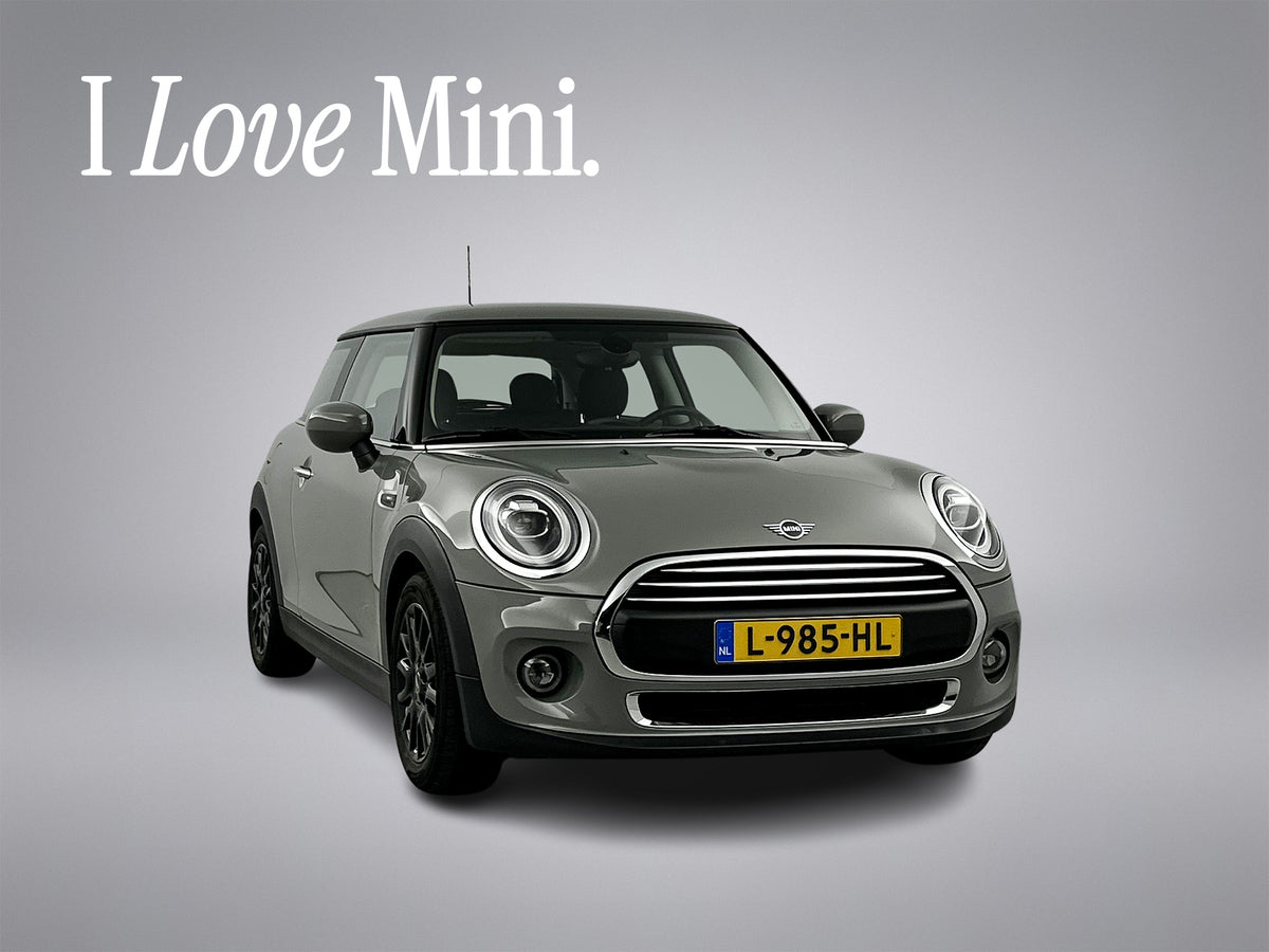 MINI Cooper 1.5 one Classic Facelift Digital Cockpit/Carplay/Navi/Keyless entry/Park.sens 56050895 afbeelding 2 hexon-img:8bf6ad7a6a4f7170