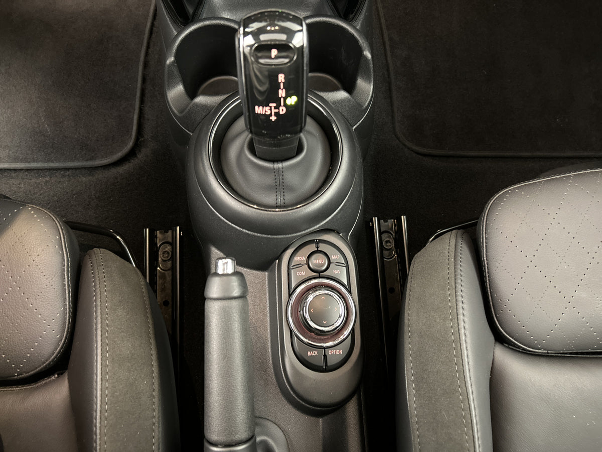 MINI Cooper 1.5 Aut. Premium Pano-dak/Leder/Sportstoelen/Camera/Keyless 56632503 afbeelding 23 hexon-img:24ce40cbd96ad56a