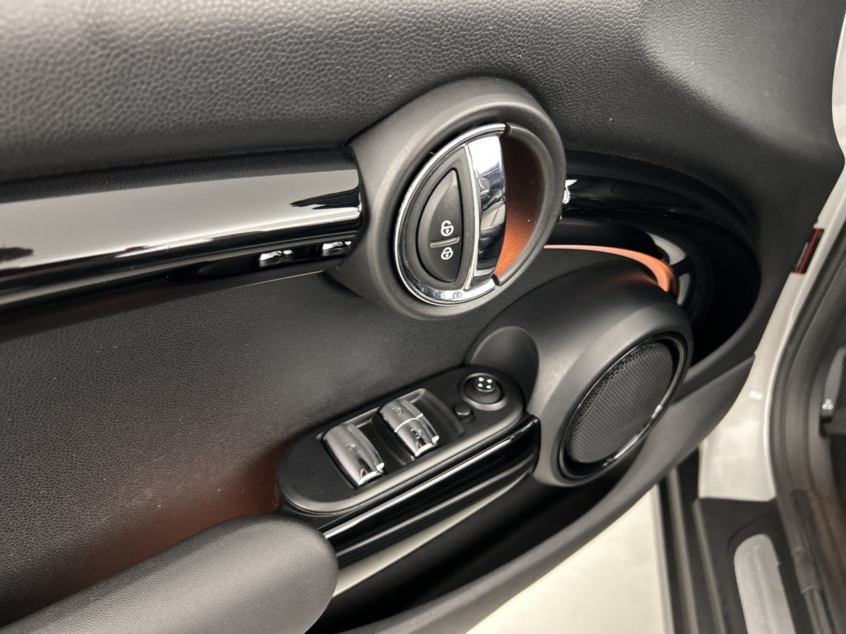 MINI Cooper Cabrio 1.5 PDC V+A/Stoelverwarming/Navi/LMV 56792563 afbeelding 13 hexon-img:5405c85edd6598b6