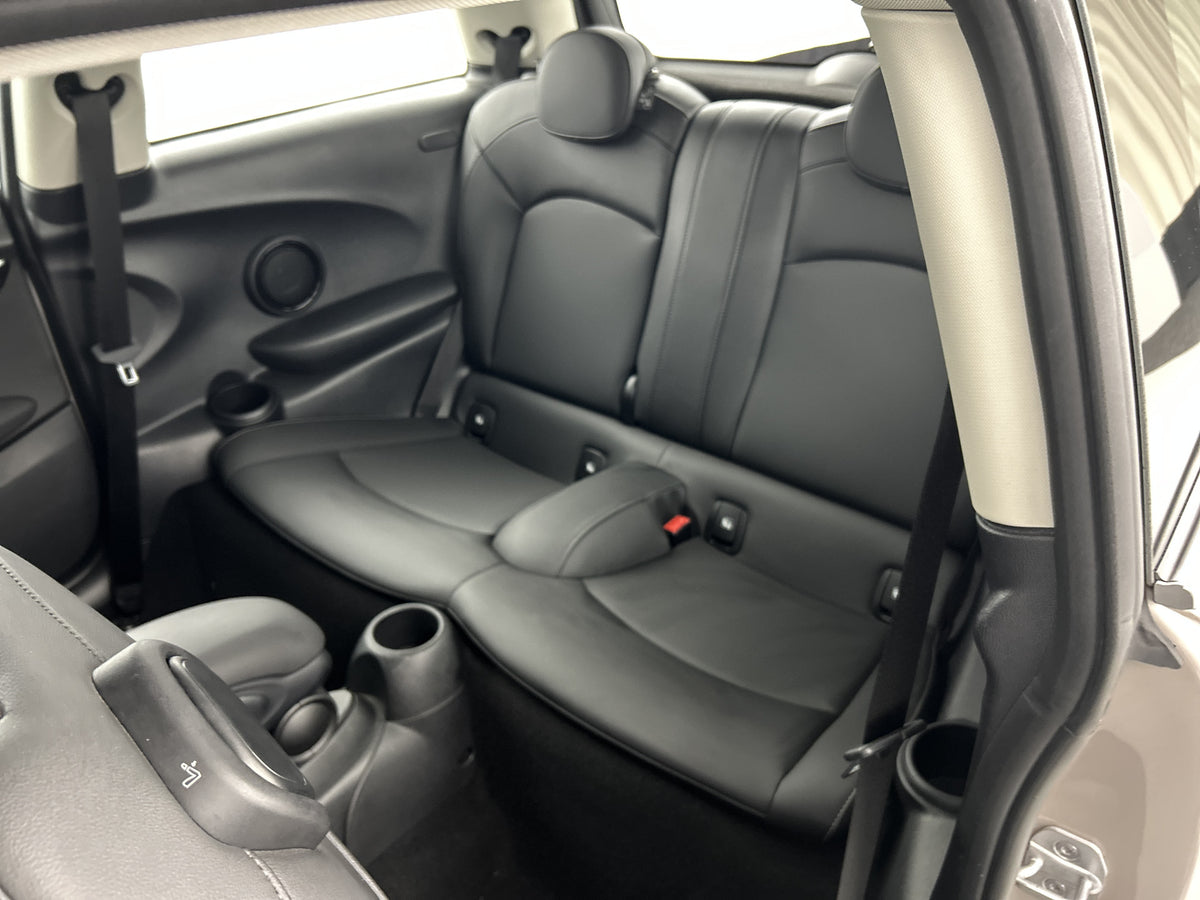 MINI Cooper 1.5 Aut. Camden Edition Leder/Sportstoelen Climate Carplay Piano-Pack 57499909 afbeelding 13 hexon-img:f5e9bfe3fe103d07