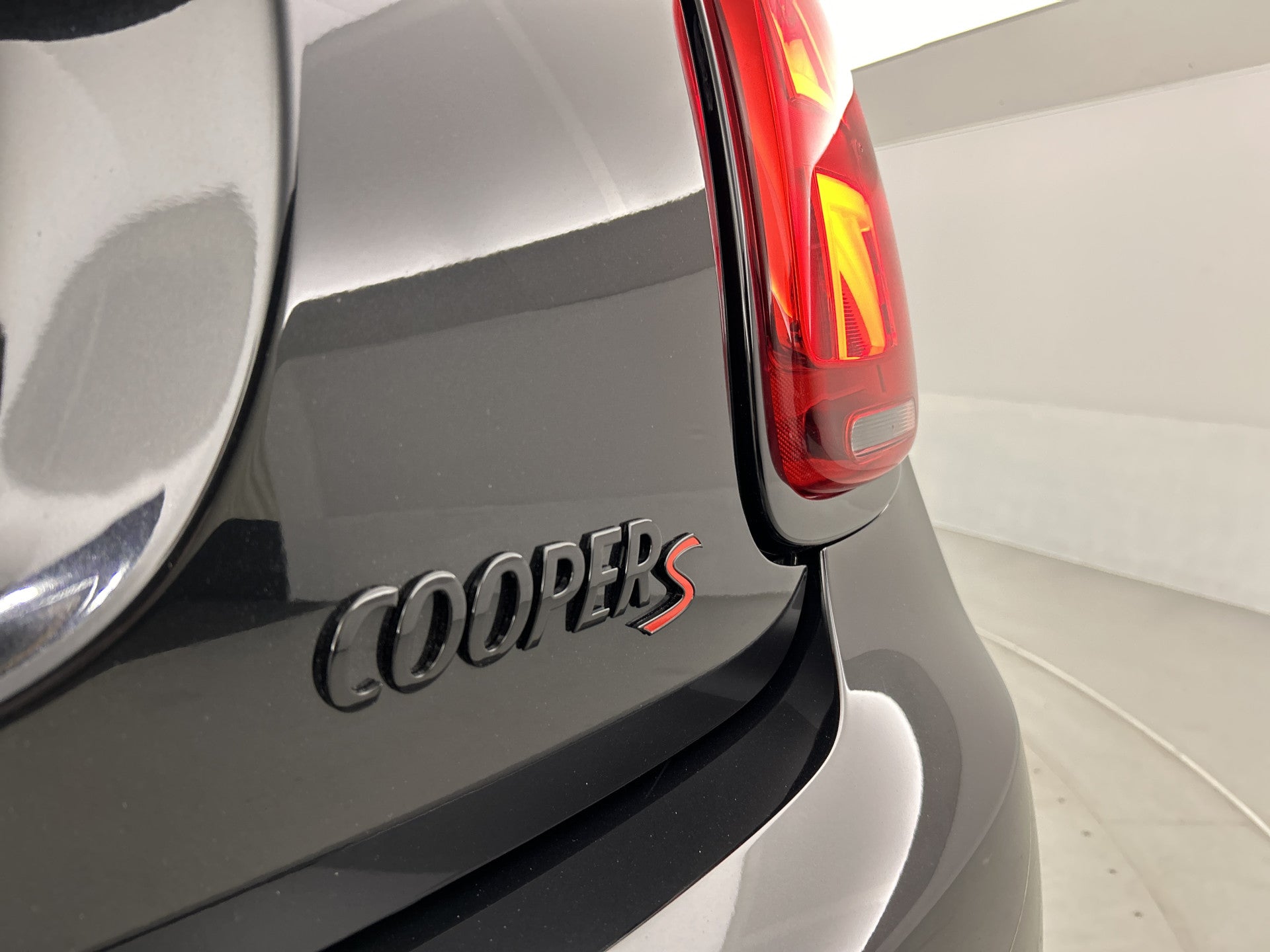 MINI Cooper S Mini 2.0 Aut. Black-Edition Pano-dak/Leder-Sportstoel/17'LMV 51280236 afbeelding 48 hexon-img:f3f7a9d9c51c795a