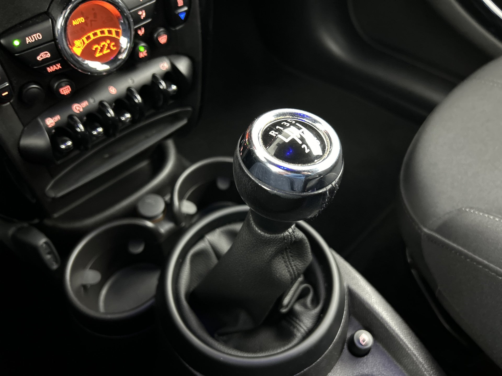 MINI Countryman Mini 1.6 Knockout Black-Edition Climate/Xenon/Park.sens/17'LMV 52529682 afbeelding 11 hexon-img:ef715c58d1f675c2