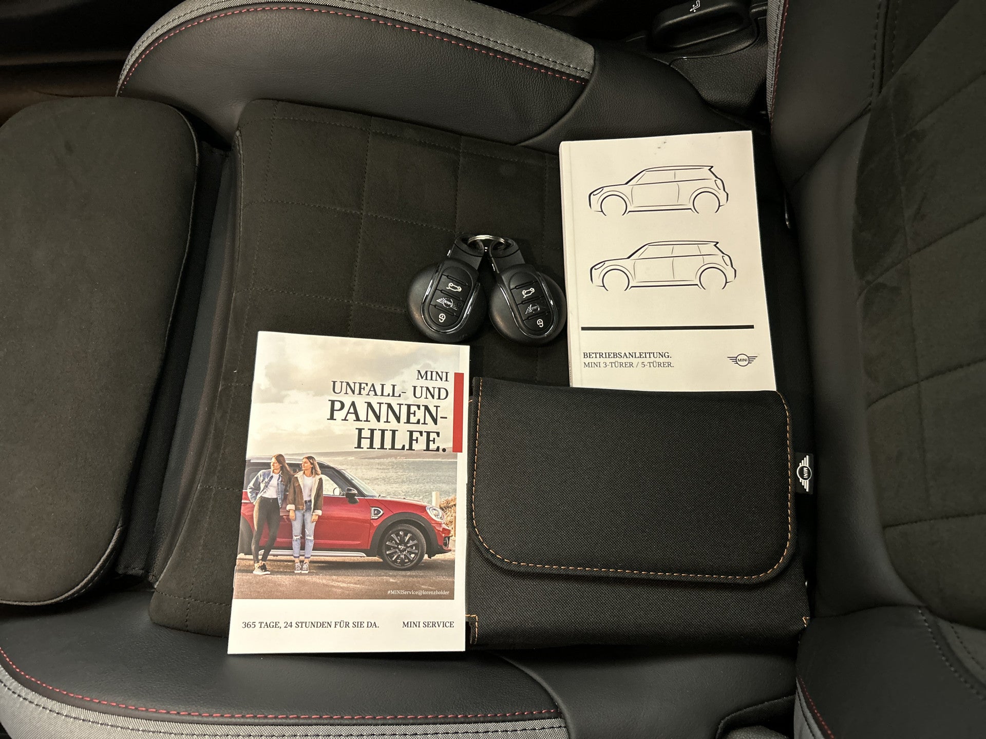 MINI Cooper Mini 2.0 John Works Pano-dak/JCW-Remm/Camera/Head-up Display 53351107 afbeelding 33 hexon-img:915e10a9b2cb1e9a