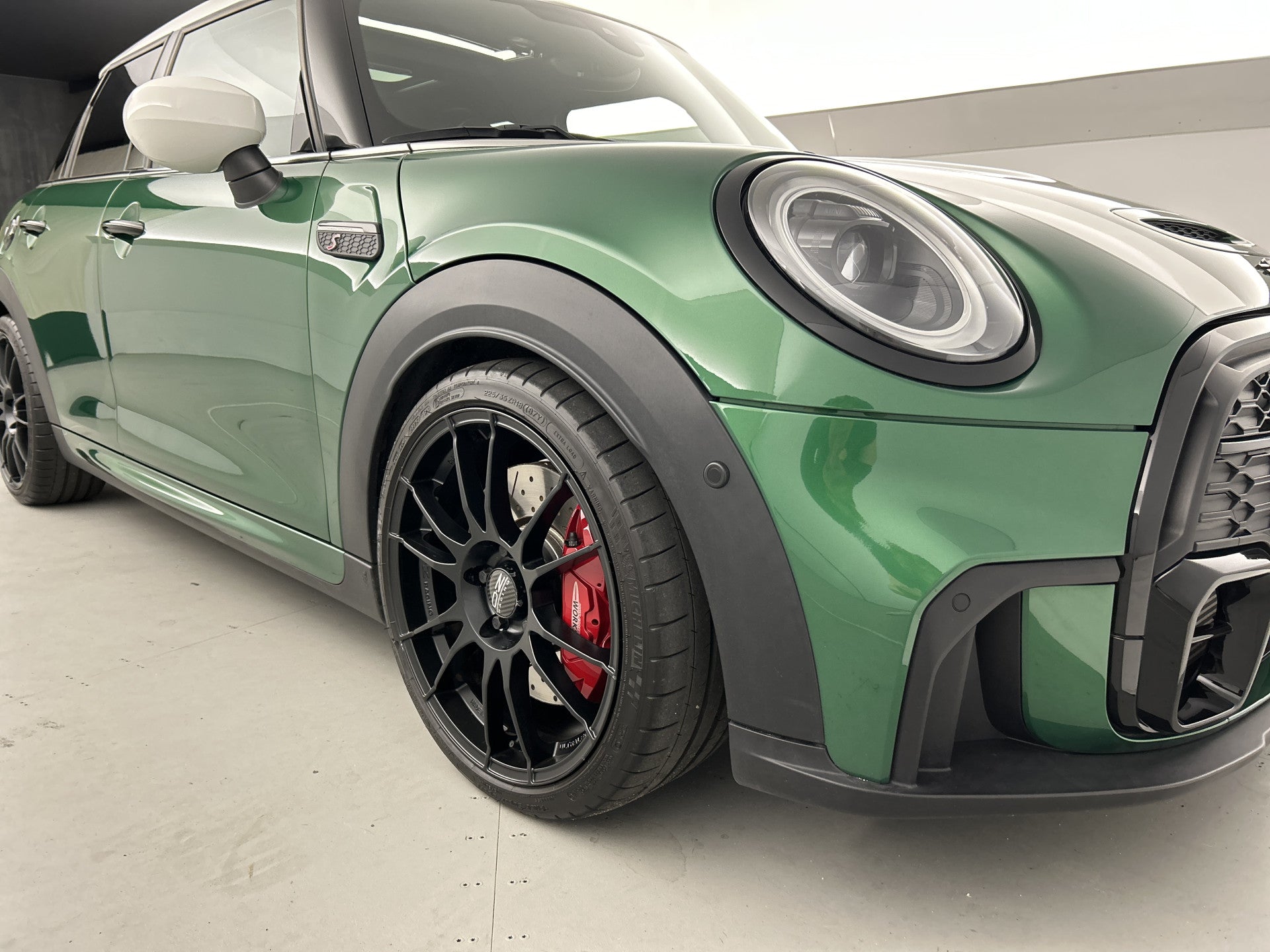 MINI Cooper Mini 2.0 John Works Pano-dak/JCW-Remm/Camera/Head-up Display 53351107 afbeelding 53 hexon-img:8d662dcc10e35855