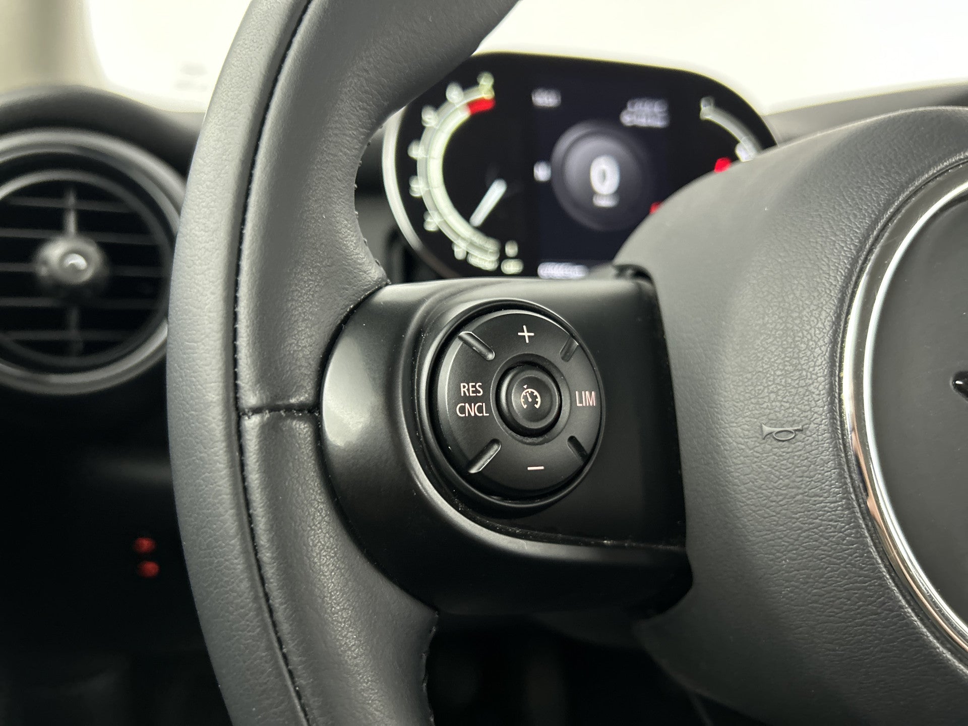 MINI 3-Deurs 1.5 Classic Facelift Digi.Dash/Carplay/Navi/Park.sens/Keyless entry 53909480 afbeelding 48 hexon-img:95d758c557166688