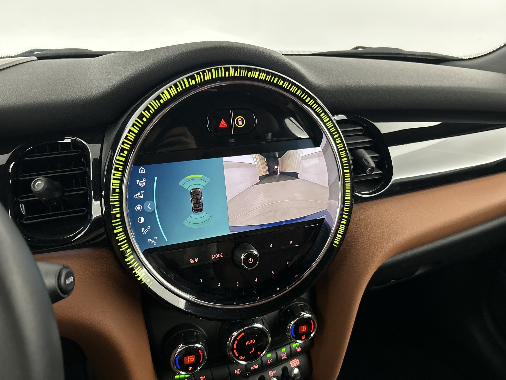MINI Cooper Cabrio 1.5 Premium plus Leder/Head-up Display/Camera/Carplay 54233182 afbeelding 21 hexon-img:0a1b62cfff6f79a1