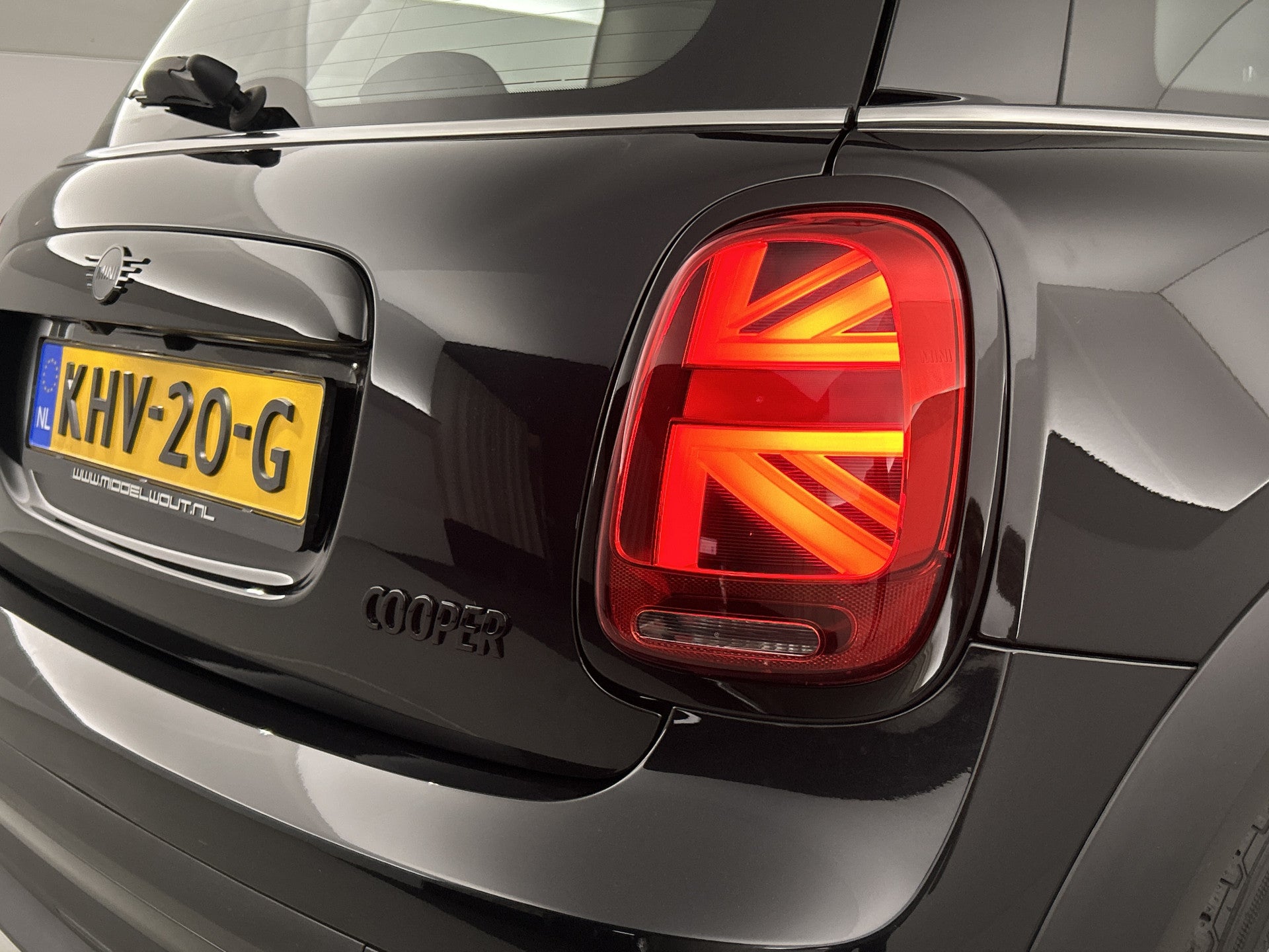 MINI Cooper Mini 1.5 Camden Plus Pano-dak/Head-Up Display/Camera/Leder 54395969 afbeelding 10 hexon-img:a2752bd288585ae1