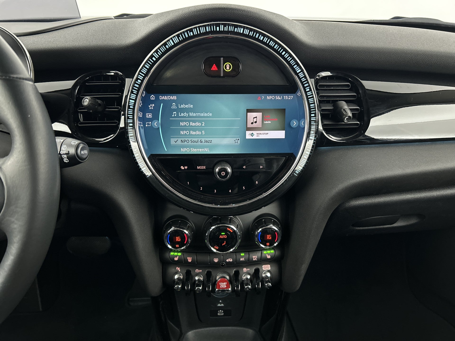 MINI Cooper Mini 1.5 Camden Plus Pano-dak/Head-Up Display/Camera/Leder 54395969 afbeelding 22 hexon-img:502f75fb10460f4a