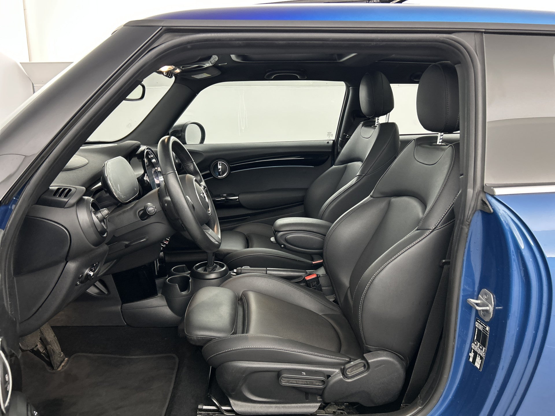 MINI Cooper Mini 1.5 Camden Plus Pano-dak/Head-Up Display/Camera/Leder 54396301 afbeelding 15 hexon-img:6886ca4e252f22eb