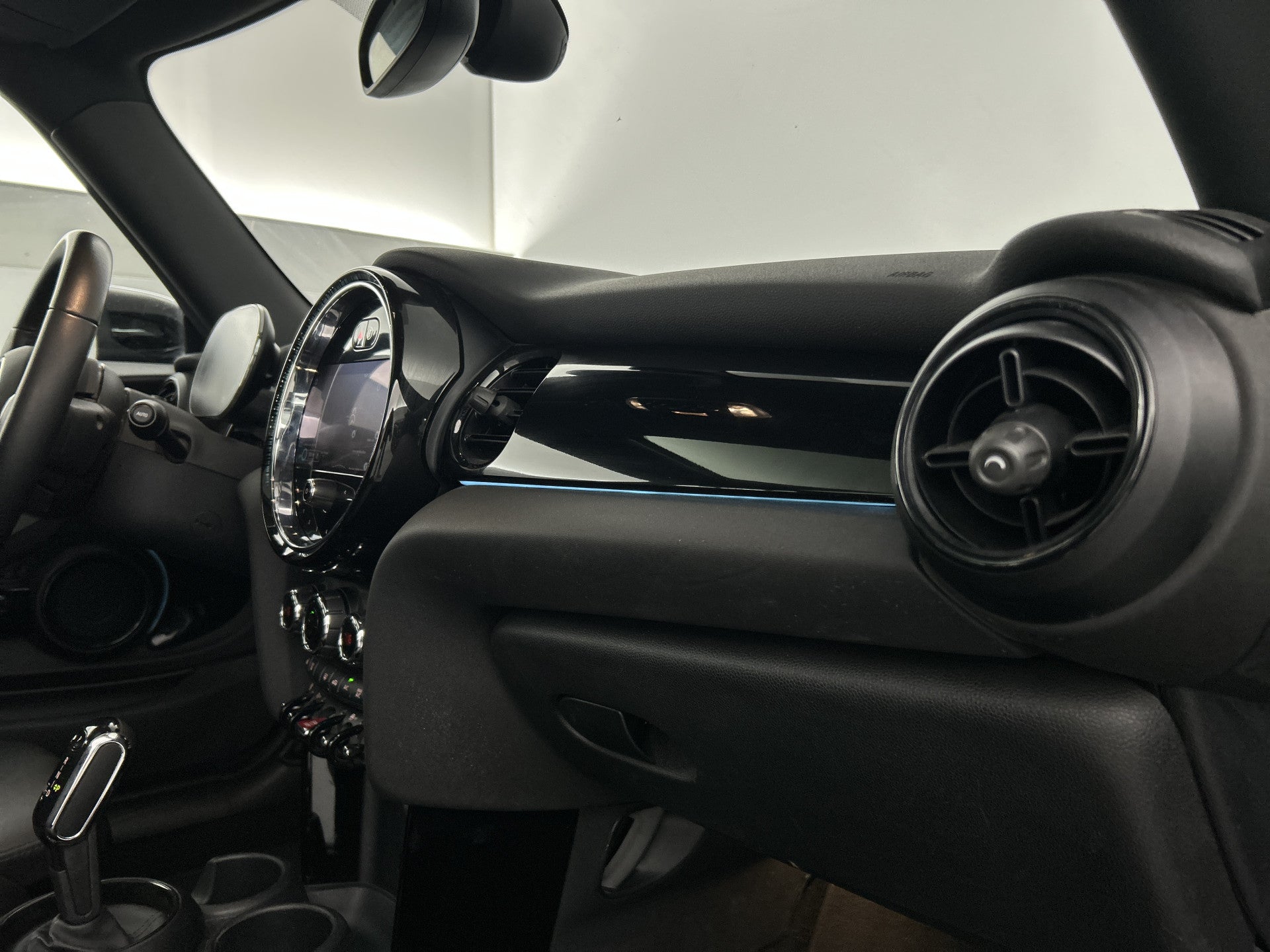MINI Cooper Mini 1.5 Camden Plus Pano-dak/Head-Up Display/Camera/Leder 54396301 afbeelding 22 hexon-img:0465c4ad564fc8f3