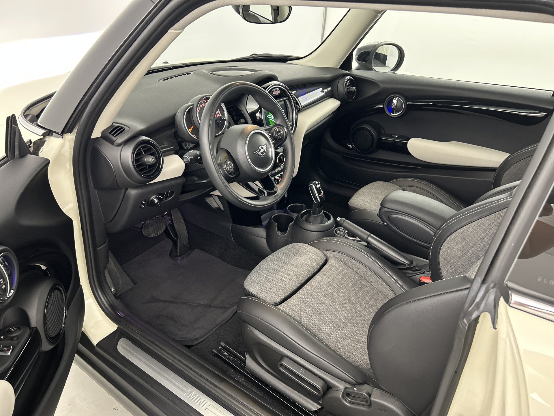 MINI Cooper 1.5 136 PK Aut. Heddon Street Ed. Pano-dak/Sportstoelen/Carplay 54513288 afbeelding 46 hexon-img:d9c3491891e28415