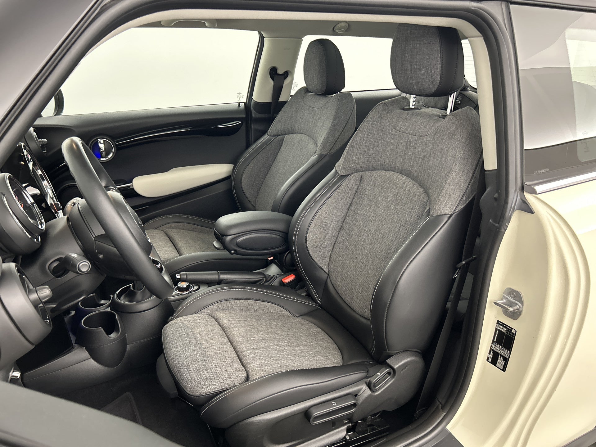 MINI Cooper 1.5 136 PK Aut. Heddon Street Ed. Pano-dak/Sportstoelen/Carplay 54513288 afbeelding 57 hexon-img:821b06a8c9899b5e