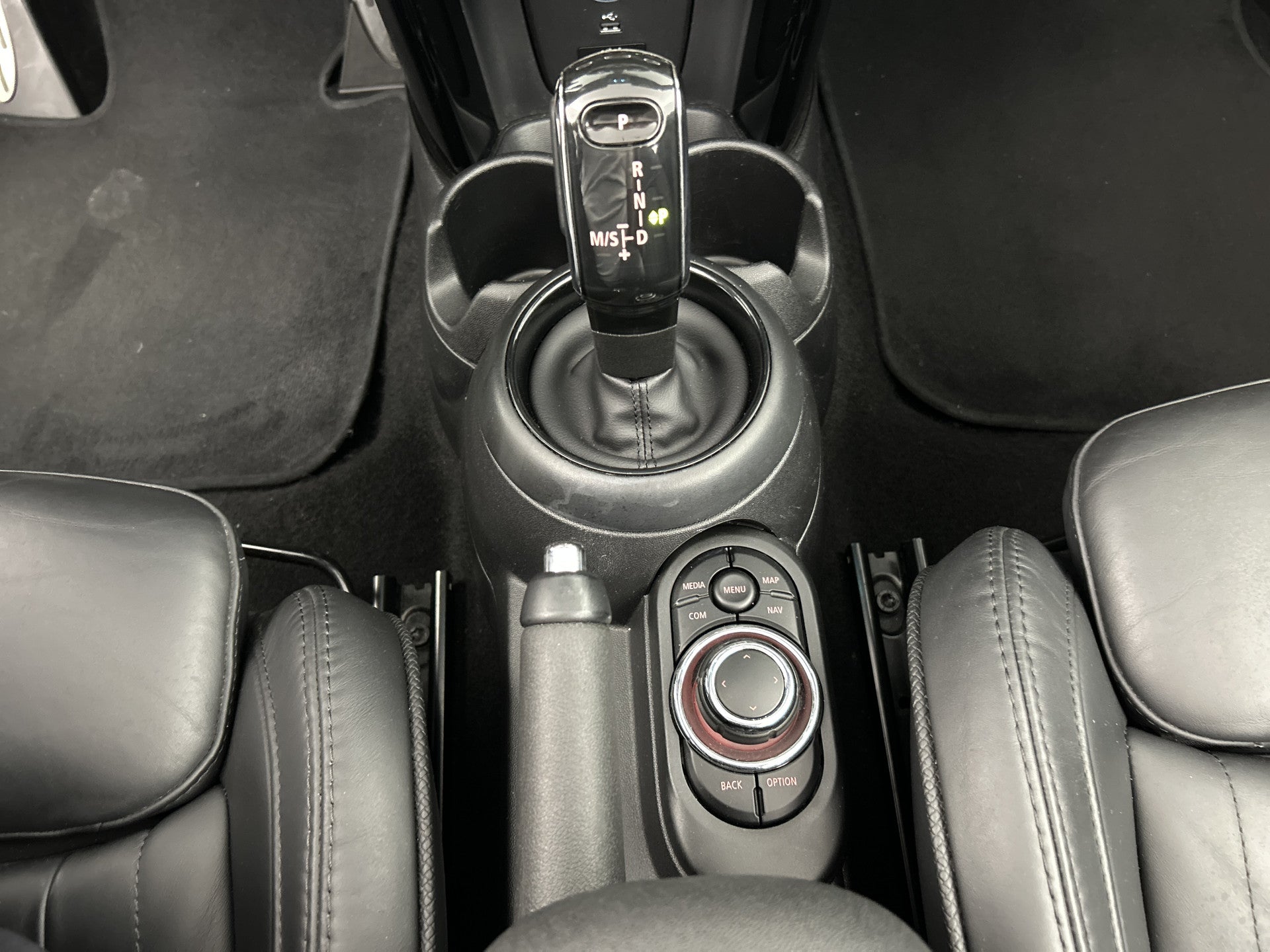 MINI Cooper Cabrio 1.5 John Works Camera/Yours-Leder/Head-Up Display/Keyless 54837066 afbeelding 37 hexon-img:9ed9af7506d6c3e7
