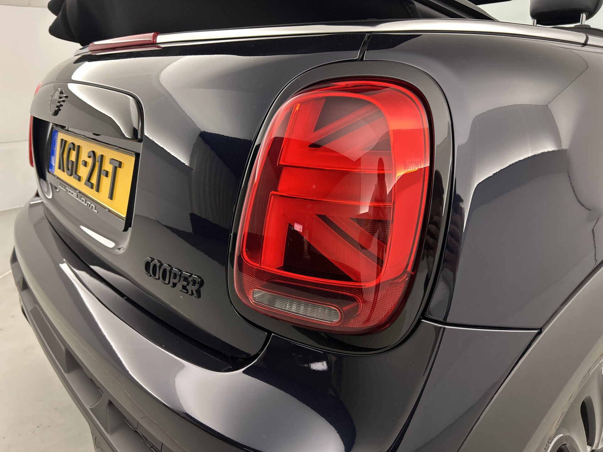 MINI Cooper Cabrio 1.5 John Works Camera/Yours-Leder/Head-Up Display/Keyless 54837066 afbeelding 51 hexon-img:8b1a8db3f94db534