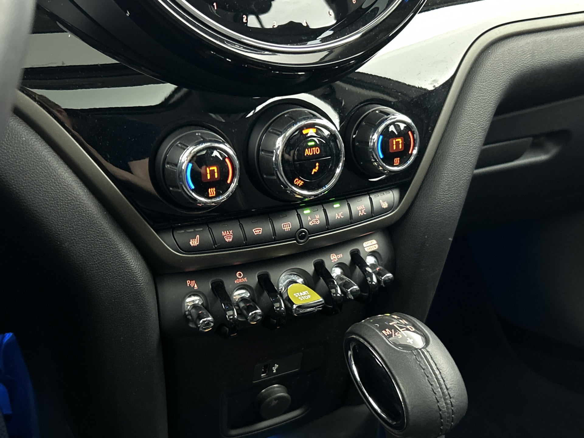 MINI Countryman Cooper S E ALL4 Premium+ Pano-dak/Full Options/Memory/Camera 55015752 afbeelding 22 hexon-img:f06bf3190a4a5dd7