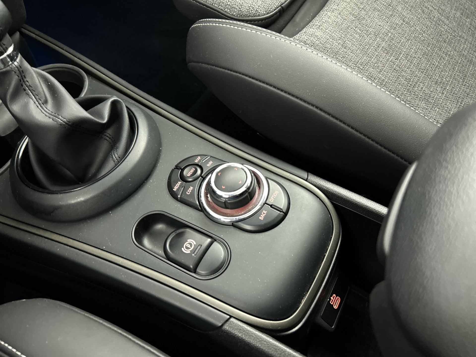 MINI Countryman Cooper S E ALL4 Premium+ Pano-dak/Full Options/Memory/Camera 55015752 afbeelding 28 hexon-img:8d3c853e8a3812cb