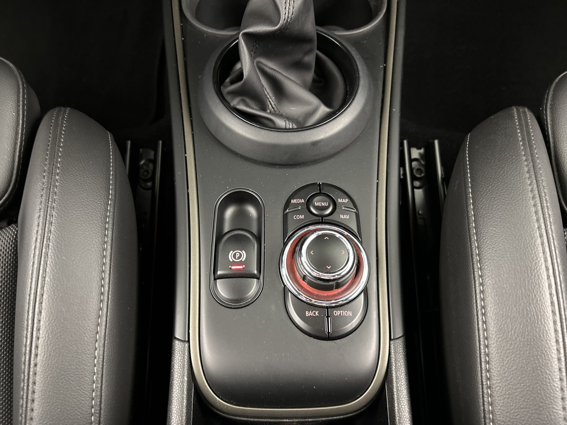 MINI Countryman COOPER SE ALL4 Northwood edition | Pano | head up | 55108958 afbeelding 26 hexon-img:f30aef127d2ca1dc