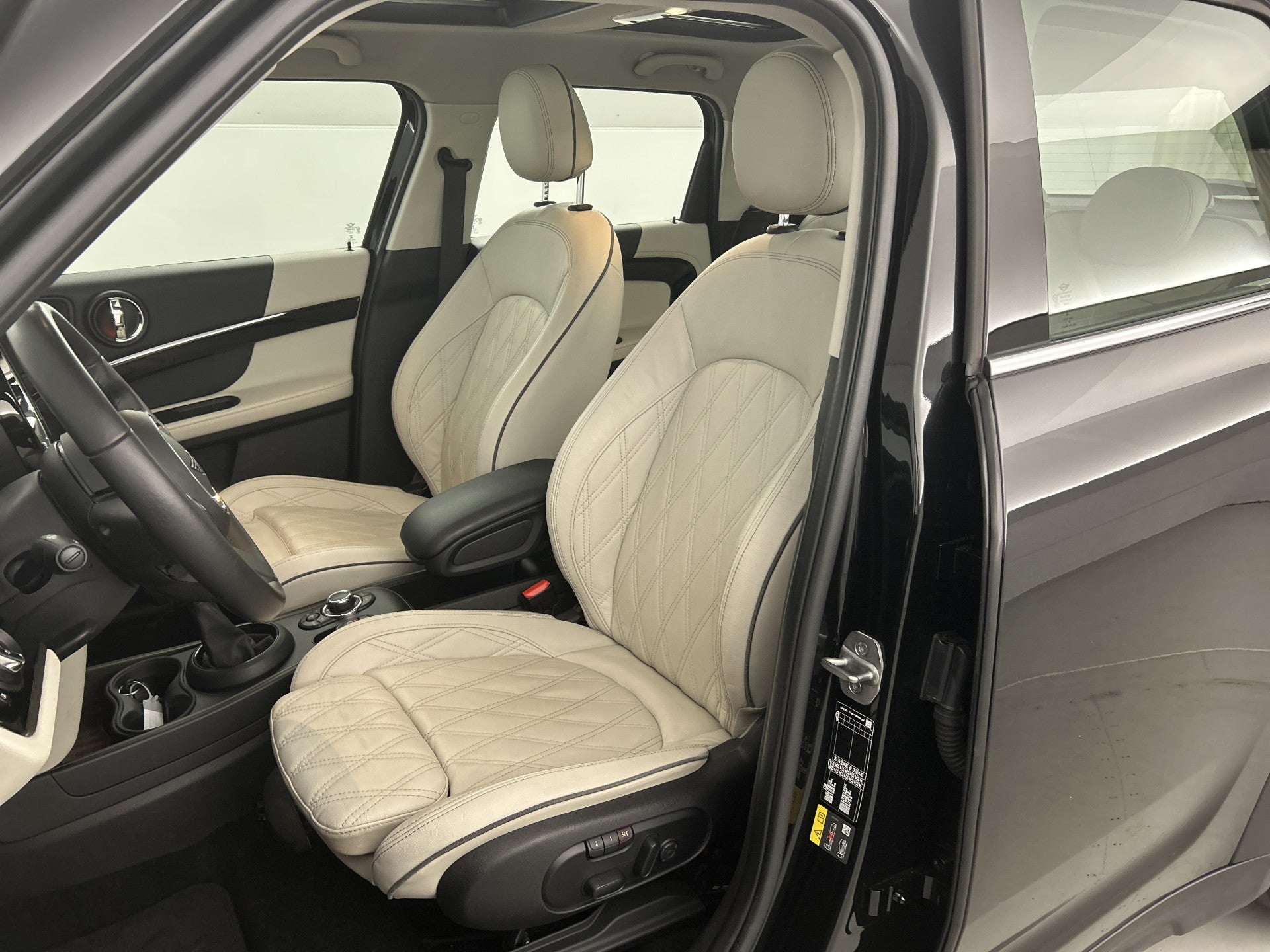 MINI Countryman COOPER SE ALL4 Edition Premium plus | Pano-dak | H&K 55461143 afbeelding 16 hexon-img:bf051c0d788b068f