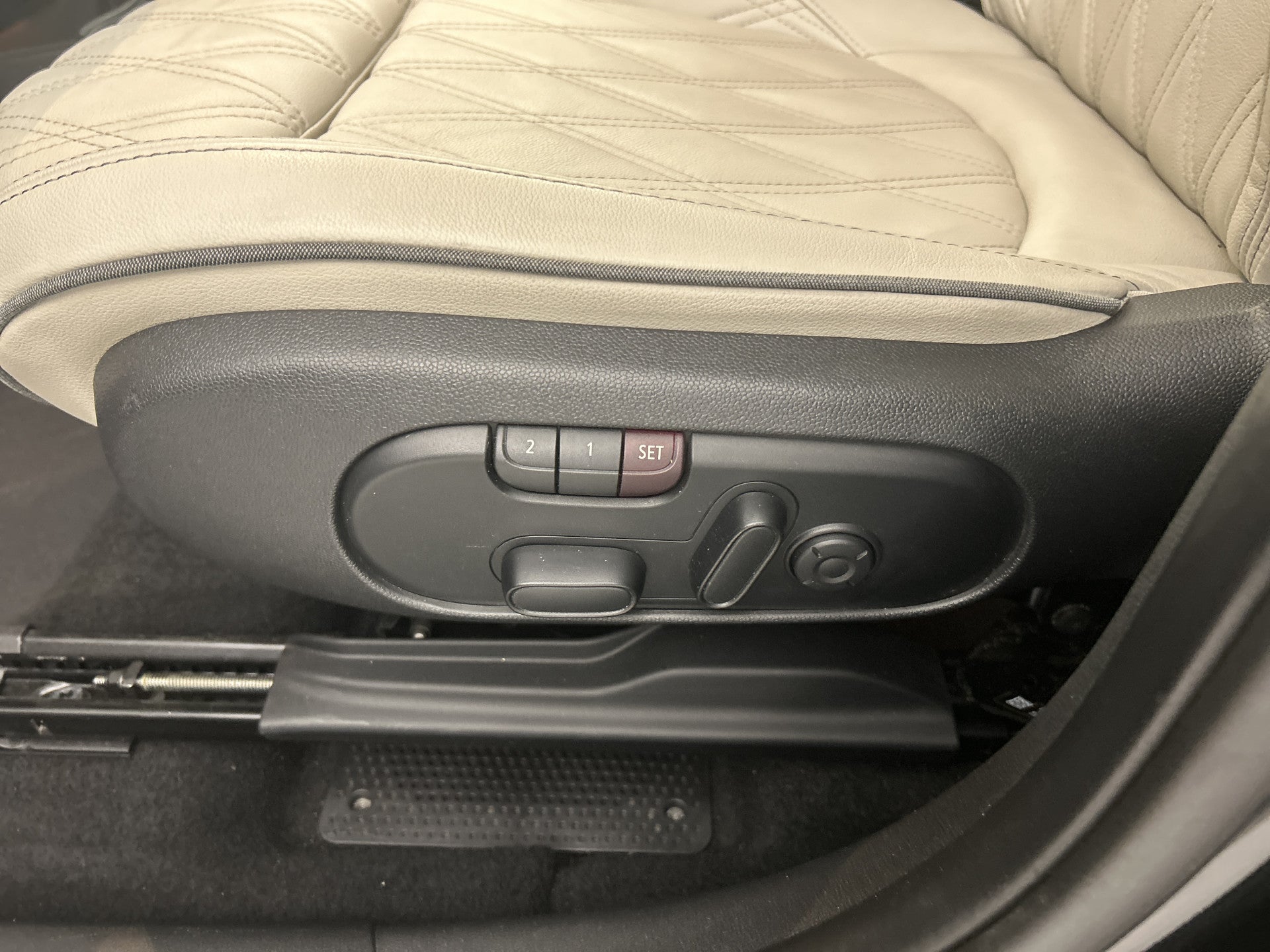 MINI Countryman COOPER SE ALL4 Edition Premium plus | Pano-dak | H&K 55461143 afbeelding 17 hexon-img:c912d39353152d24