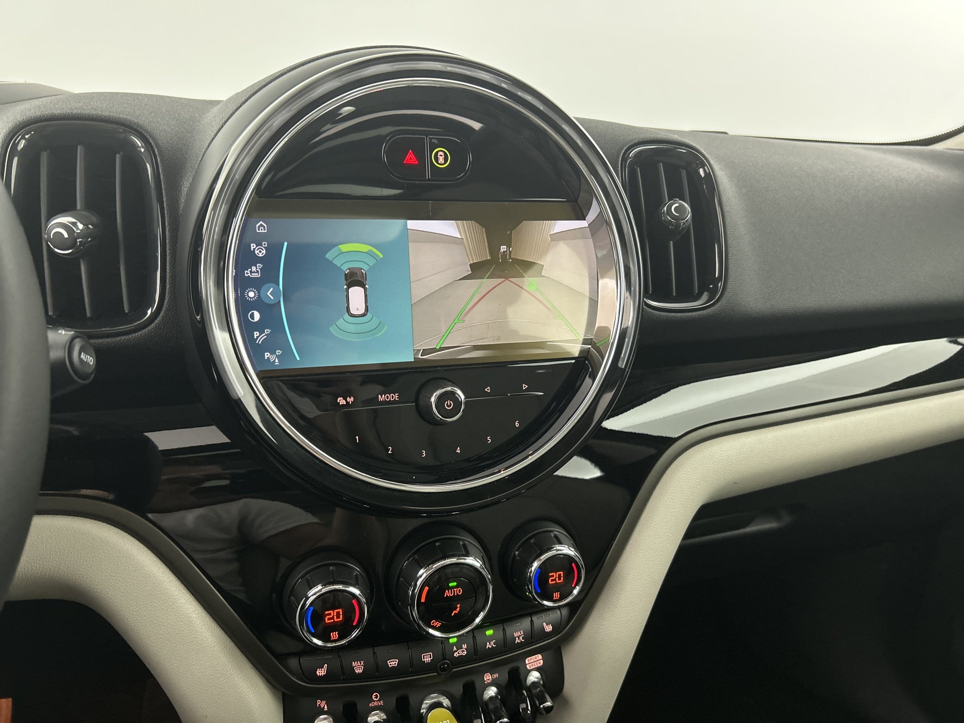 MINI Countryman COOPER SE ALL4 Edition Premium plus | Pano-dak | H&K 55461143 afbeelding 25 hexon-img:788bd3d24f573fd2