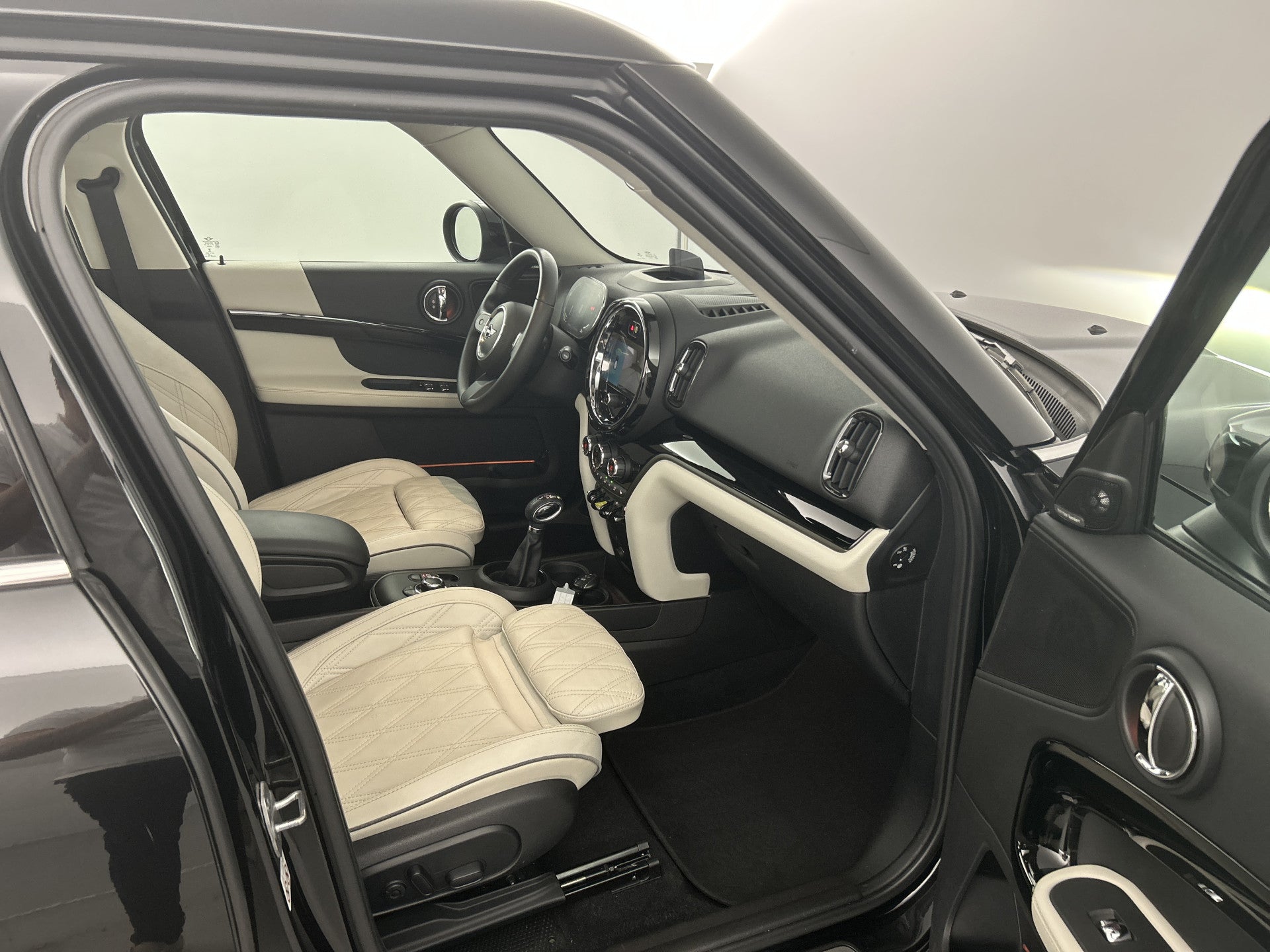 MINI Countryman COOPER SE ALL4 Edition Premium plus | Pano-dak | H&K 55461143 afbeelding 28 hexon-img:1f3004ddc0e5a037