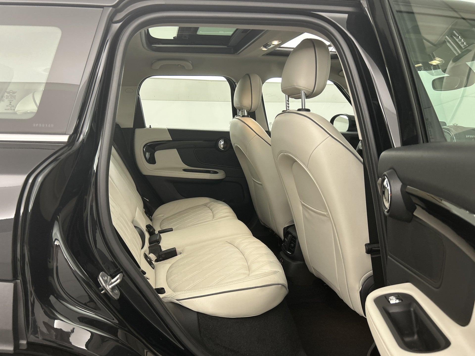 MINI Countryman COOPER SE ALL4 Edition Premium plus | Pano-dak | H&K 55461143 afbeelding 30 hexon-img:9b1d118827f80a6a