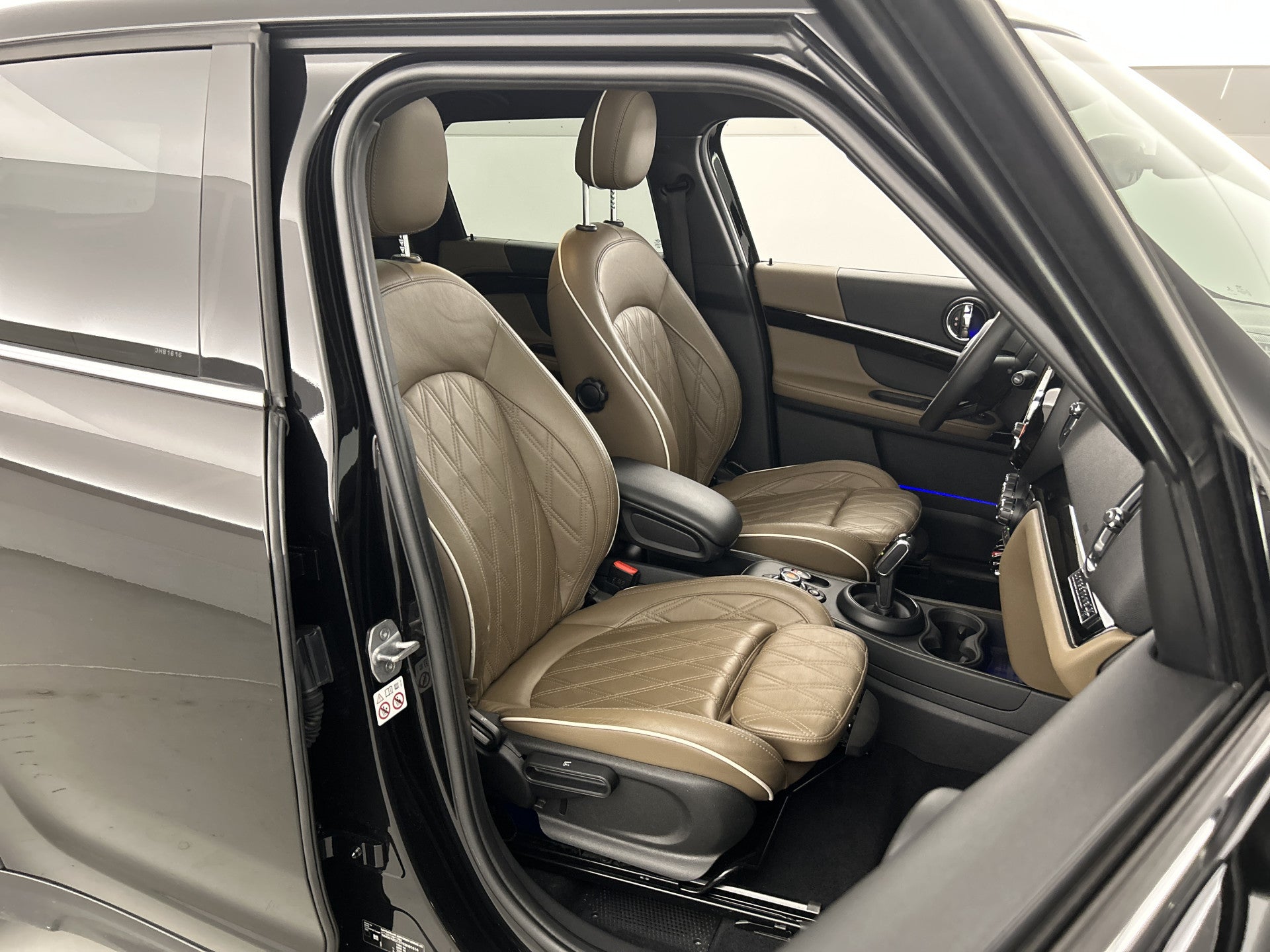 MINI Countryman 1.5 Aut. Cooper Longstone Black-Ed Pano-dak/Leder/Camera 55701120 afbeelding 18 hexon-img:b42cdd90be87542d