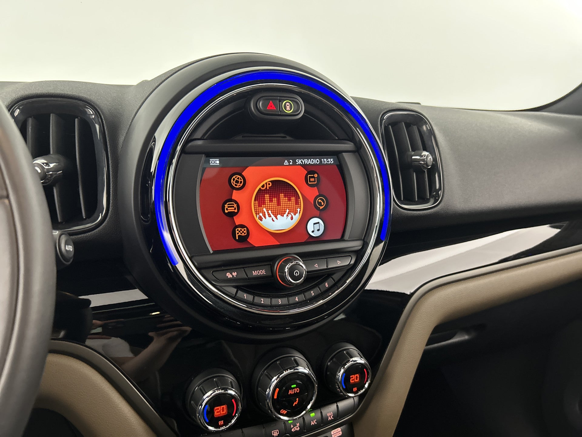 MINI Countryman 1.5 Aut. Cooper Longstone Black-Ed Pano-dak/Leder/Camera 55701120 afbeelding 27 hexon-img:ee5b9612648e1cb6