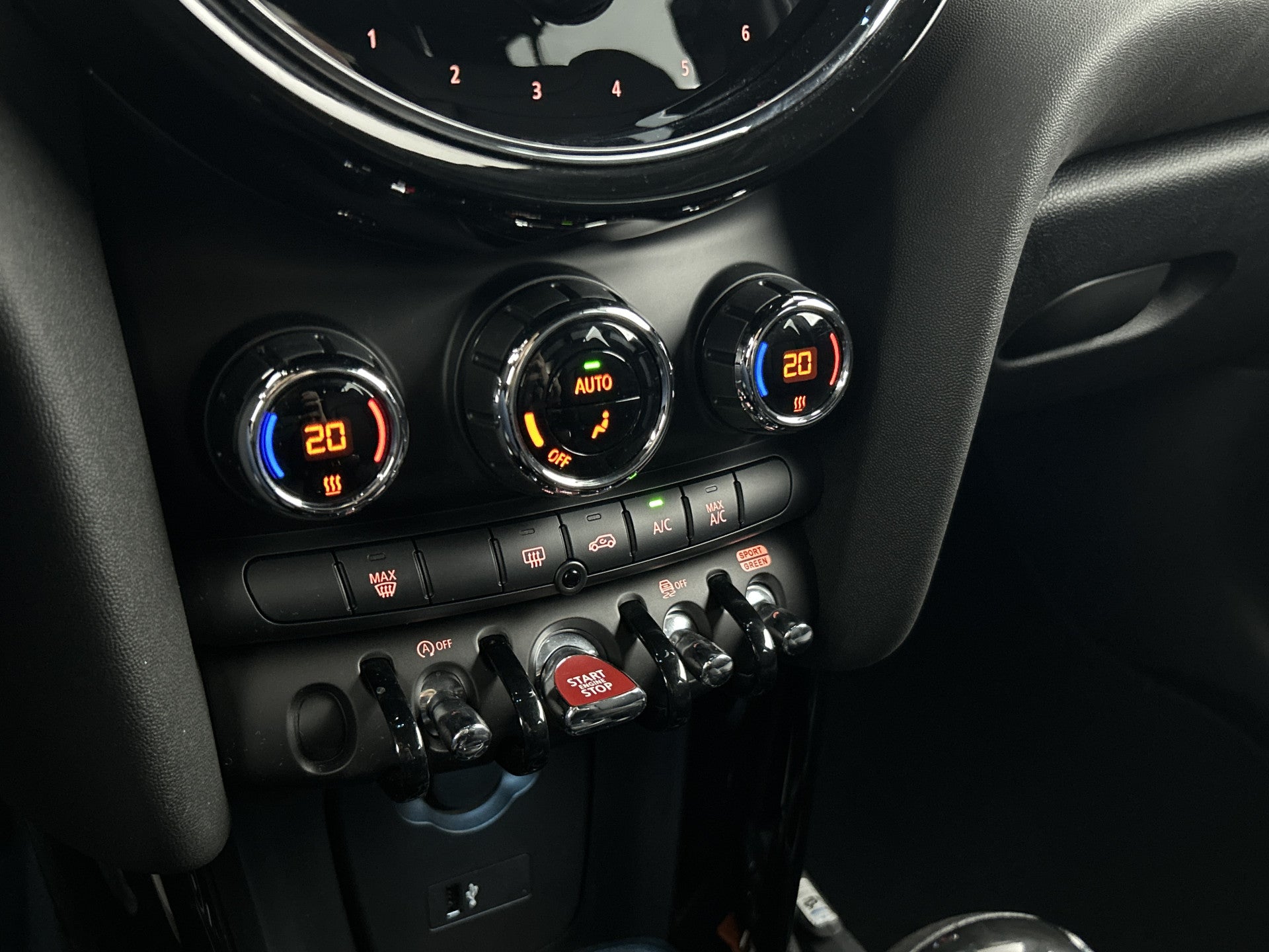 MINI 5-Deurs 1.5 Aut. Cooper Camden Black-Ed. Leder/Sportstoelen/Digi.Dashboard 56228911 afbeelding 23 hexon-img:db44636c39a695c1