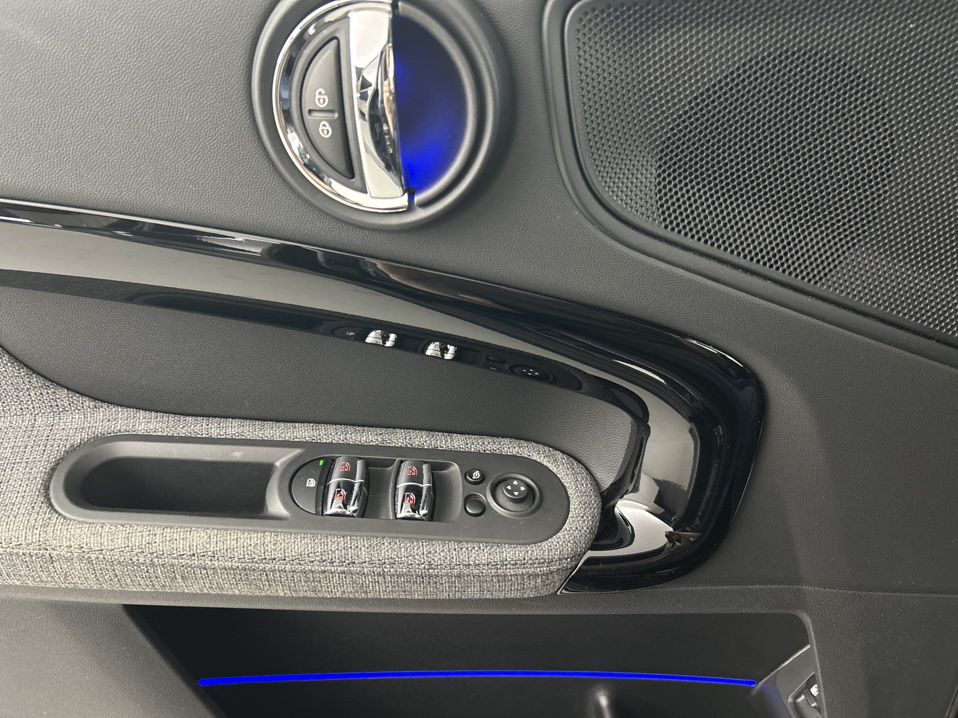 MINI Countryman Cooper SE ALL4 Premium+ Memory/Head-Up Display/Camera 56229548 afbeelding 13 hexon-img:05221826a08b8dec