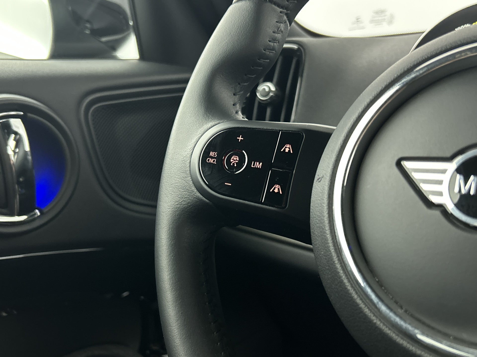 MINI Countryman Cooper SE ALL4 Premium+ Memory/Head-Up Display/Camera 56229548 afbeelding 24 hexon-img:955c0cd9a8e8ee2e