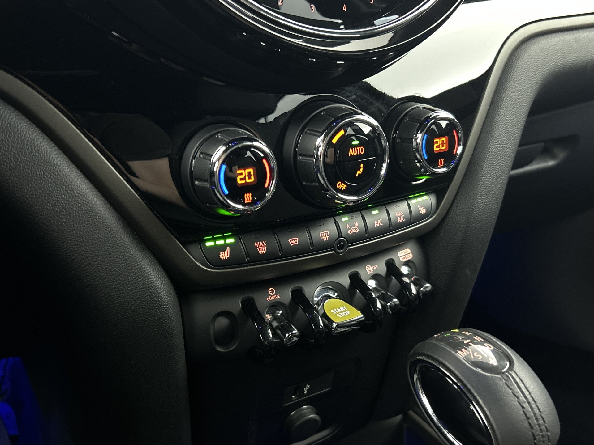 MINI Countryman Cooper SE ALL4 Premium+ Memory/Head-Up Display/Camera 56229548 afbeelding 31 hexon-img:381c571ced152248