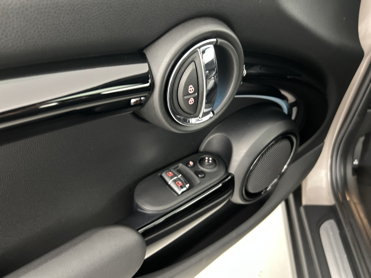 MINI Cooper 1.5 Aut. Premium Pano-dak/Leder/Sportstoelen/Camera/Keyless 56632503 afbeelding 10 hexon-img:19cfe49b0d8bffaa