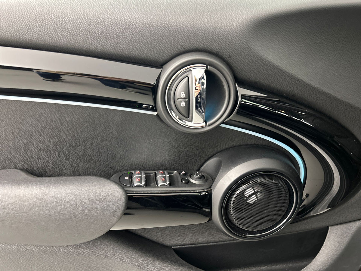 MINI 5-Deurs 1.5 Cooper MINI Yours Pano-dak/Leder/Camera/Head-Up Display 57800915 afbeelding 15 hexon-img:4061d2387a7e4f1b